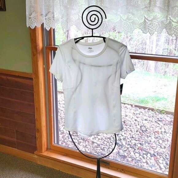 Fila Sport SlimFit Wicking Mesh Vented Short Sleeve White Athletic Sz. XS Shirt - Picture 1 of 9